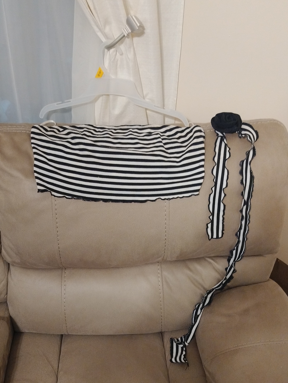 SHEIN Black and White Striped Tube Crop Top